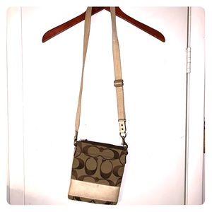 Coach Cross Body🖤